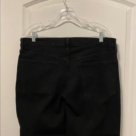 Old Navy Women's Black WOW Loose Jeans
Size 14S - Picture 4 of 5